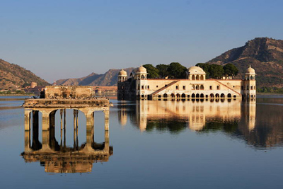 Jaipur_Lakepalace